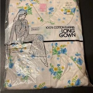 Vintage Sears 100% cotton Flannel long grown M ( NWT)